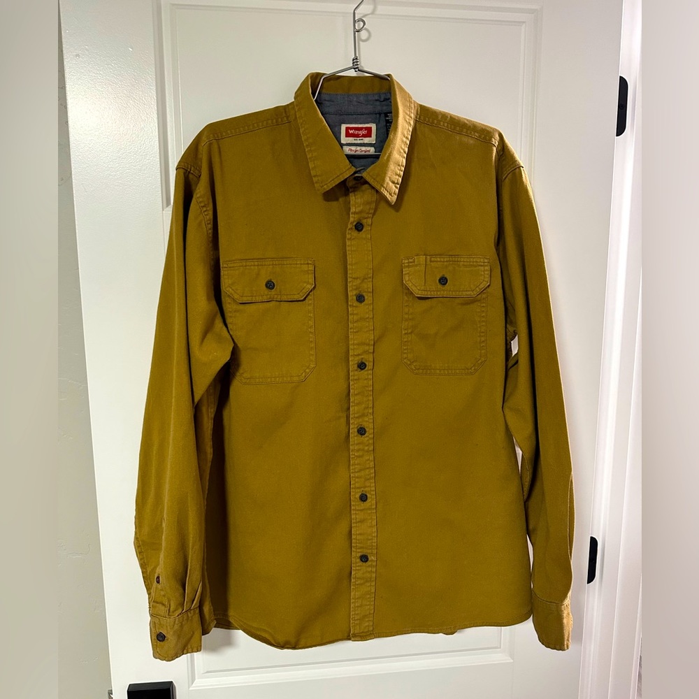 Tan button down Wrangler flex long sleeve shirt